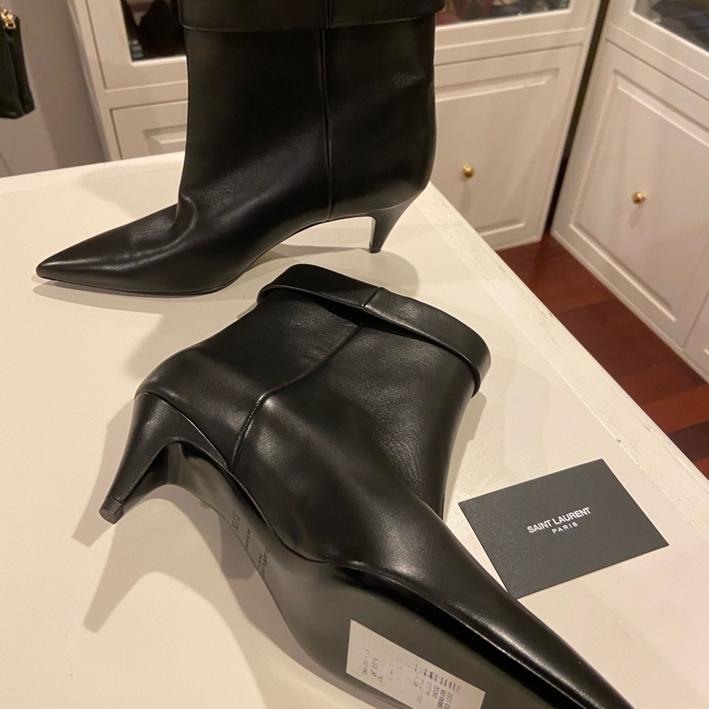 Saints Laurent Booties